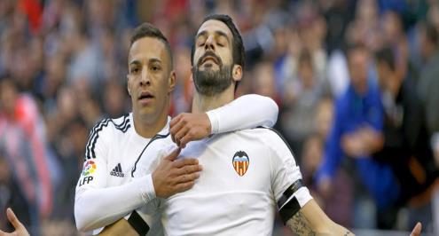 بالفيديو.. هاتريك نيجريدو يضع فالنسيا على أبواب ربع نهائي كأس إسبانيا